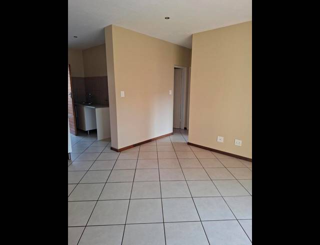 2 BEDROOM PROPERTY TO RENT IN MONAVONI